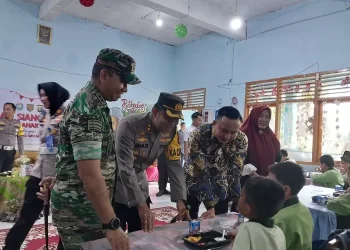 Polres OKU Uji Coba Makan Siang Bergizi di SDN 11
