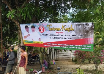 Memang Bener uyy !! Tedy Buat Sumur Bor Desa Penyandingan Pake Dana Pribadi Pula