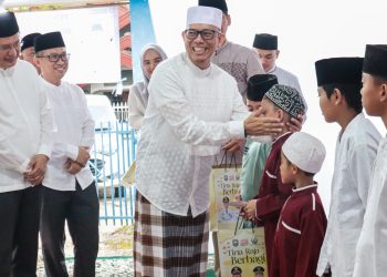 PDAM Tirta Raja Berbagi Bahagia Bersama Anak Yatim