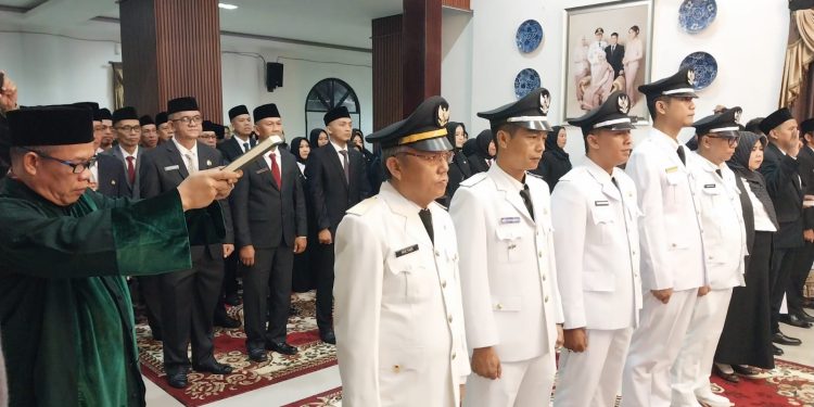 Bupati OKU Rotasi 96 Pejabat Administrator, Kepsek Hingga Kapuskes
